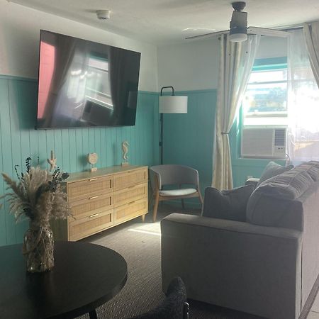 Oasis Palms Resort 圣徒皮特海滩 外观 照片
