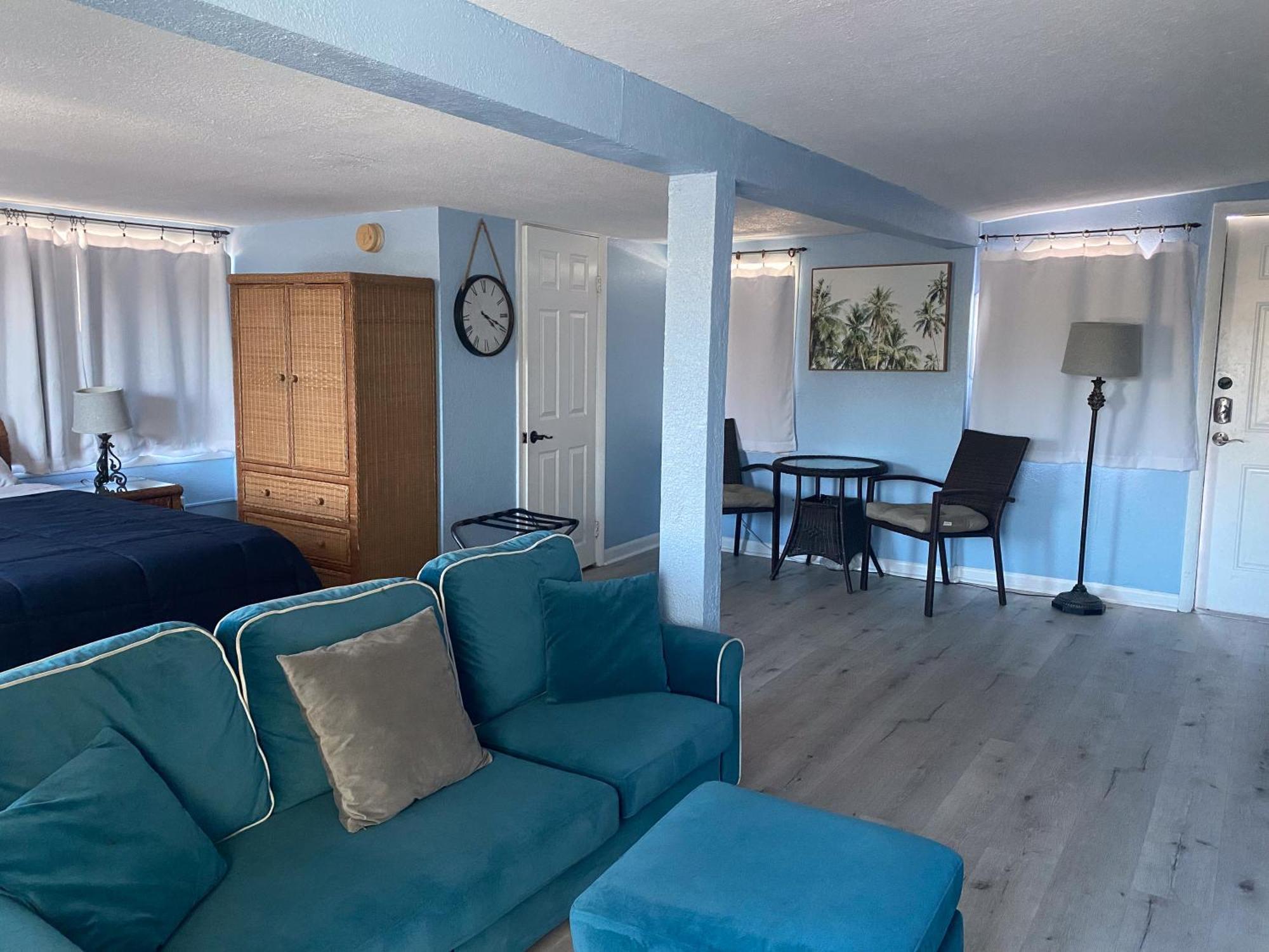 Oasis Palms Resort 圣徒皮特海滩 外观 照片
